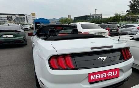 Ford Mustang VI рестайлинг, 2021 год, 4 350 000 рублей, 4 фотография