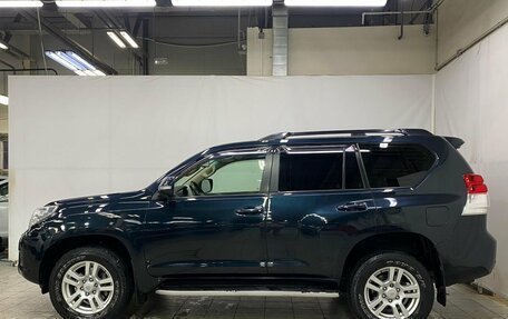 Toyota Land Cruiser Prado 150 рестайлинг 2, 2011 год, 3 121 000 рублей, 4 фотография