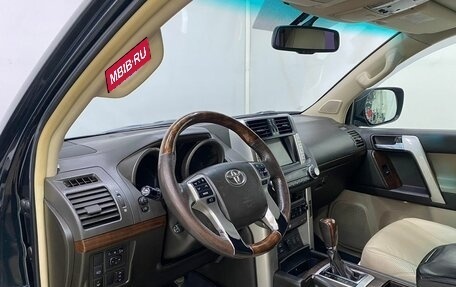 Toyota Land Cruiser Prado 150 рестайлинг 2, 2011 год, 3 121 000 рублей, 9 фотография