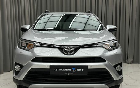 Toyota RAV4, 2018 год, 3 990 000 рублей, 3 фотография