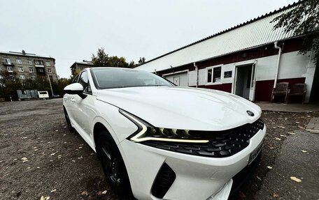 KIA K5, 2021 год, 1 800 000 рублей, 2 фотография