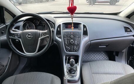 Opel Astra J, 2012 год, 980 000 рублей, 3 фотография