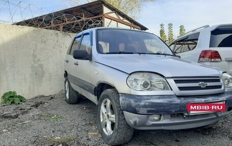 Chevrolet Niva I рестайлинг, 2004 год, 158 000 рублей, 3 фотография