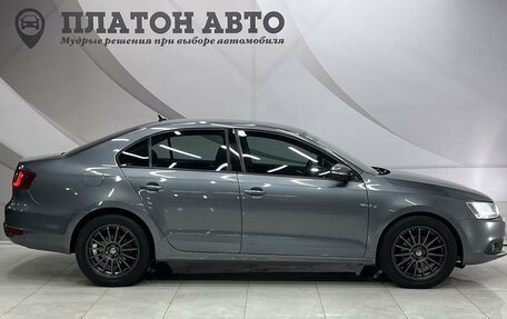 Volkswagen Jetta VI, 2011 год, 990 000 рублей, 4 фотография