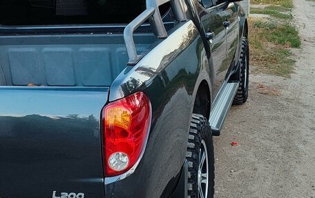 Mitsubishi L200 IV рестайлинг, 2011 год, 1 560 000 рублей, 10 фотография