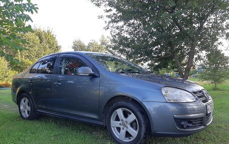 Volkswagen Jetta VI, 2009 год, 750 000 рублей, 3 фотография