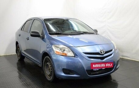 Toyota Yaris III рестайлинг, 2007 год, 499 000 рублей, 3 фотография