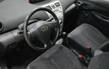 Toyota Yaris III рестайлинг, 2007 год, 499 000 рублей, 10 фотография