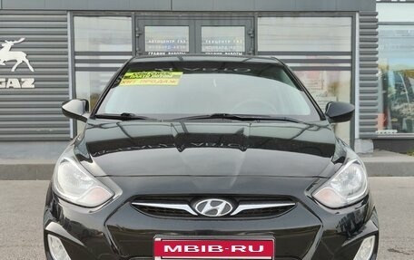 Hyundai Solaris II рестайлинг, 2012 год, 800 000 рублей, 14 фотография