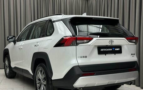 Toyota RAV4, 2024 год, 4 650 000 рублей, 7 фотография