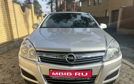 Opel Astra H, 2011 год, 875 000 рублей, 2 фотография