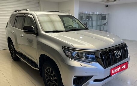 Toyota Land Cruiser Prado 150 рестайлинг 2, 2021 год, 6 500 000 рублей, 3 фотография