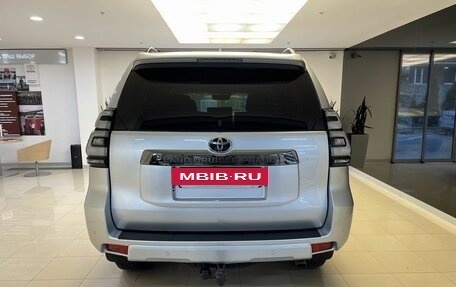 Toyota Land Cruiser Prado 150 рестайлинг 2, 2021 год, 6 500 000 рублей, 5 фотография