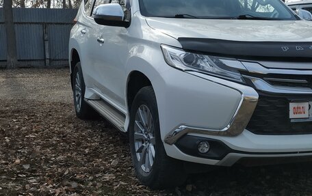 Mitsubishi Pajero Sport III рестайлинг, 2017 год, 2 990 000 рублей, 3 фотография