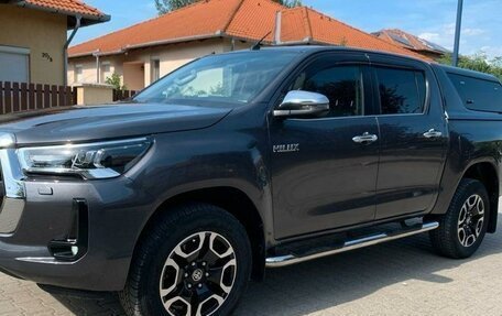 Toyota Hilux VIII, 2021 год, 5 250 000 рублей, 3 фотография