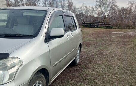 Toyota Raum II, 2004 год, 660 000 рублей, 2 фотография