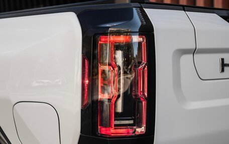 GMC Hummer EV, 2024 год, 26 604 400 рублей, 21 фотография