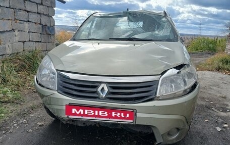 Renault Sandero I, 2013 год, 220 000 рублей, 2 фотография