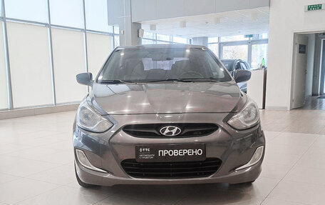 Hyundai Solaris II рестайлинг, 2011 год, 710 000 рублей, 2 фотография