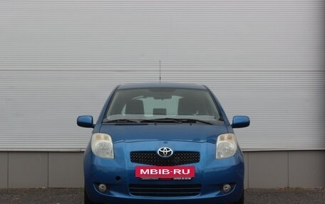 Toyota Yaris III рестайлинг, 2008 год, 665 000 рублей, 3 фотография