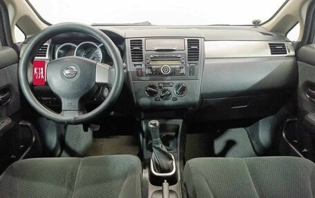 Nissan Tiida, 2010 год, 730 000 рублей, 9 фотография