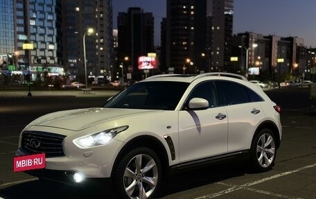 Infiniti FX II, 2012 год, 2 569 000 рублей, 2 фотография