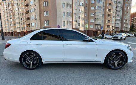 Mercedes-Benz E-Класс, 2018 год, 3 950 000 рублей, 5 фотография