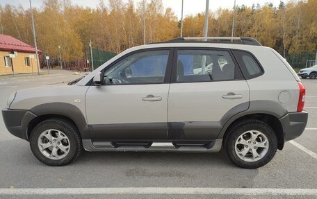 Hyundai Tucson III, 2008 год, 890 000 рублей, 2 фотография