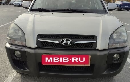 Hyundai Tucson III, 2008 год, 890 000 рублей, 3 фотография