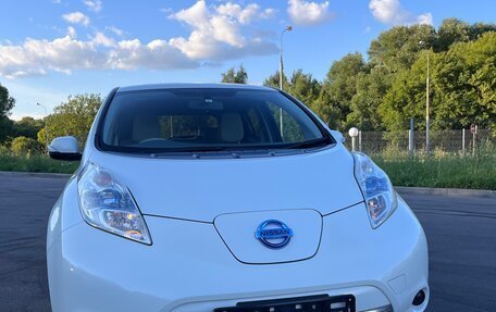 Nissan Leaf I, 2011 год, 1 270 000 рублей, 2 фотография