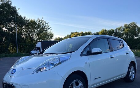 Nissan Leaf I, 2011 год, 1 270 000 рублей, 9 фотография