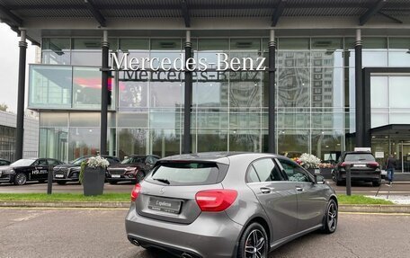 Mercedes-Benz A-Класс, 2015 год, 1 890 000 рублей, 5 фотография