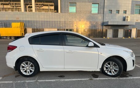 Chevrolet Cruze II, 2013 год, 830 000 рублей, 3 фотография