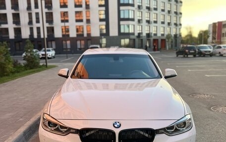 BMW 3 серия, 2013 год, 2 090 000 рублей, 3 фотография