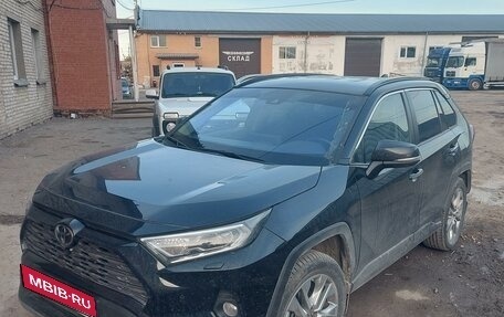 Toyota RAV4, 2022 год, 4 800 000 рублей, 2 фотография