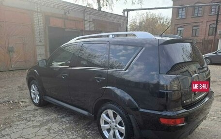 Mitsubishi Outlander III рестайлинг 3, 2010 год, 1 200 000 рублей, 5 фотография