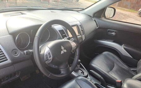 Mitsubishi Outlander III рестайлинг 3, 2010 год, 1 200 000 рублей, 19 фотография