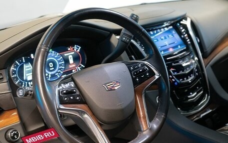 Cadillac Escalade IV, 2019 год, 7 245 000 рублей, 18 фотография