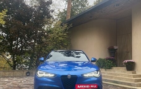 Alfa Romeo Stelvio, 2019 год, 6 200 000 рублей, 2 фотография