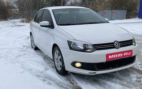 Volkswagen Polo VI (EU Market), 2013 год, 890 000 рублей, 2 фотография