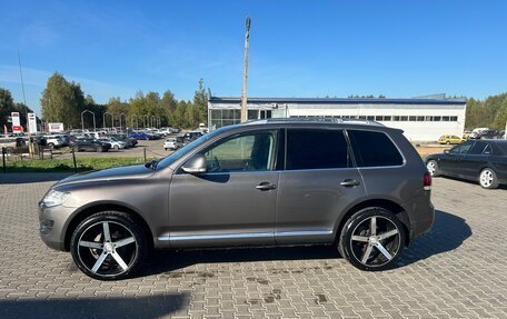 Volkswagen Touareg III, 2007 год, 1 350 000 рублей, 2 фотография