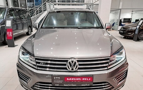 Volkswagen Touareg III, 2016 год, 3 145 000 рублей, 2 фотография