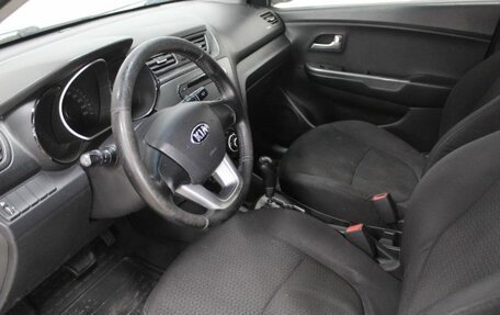 KIA Rio III рестайлинг, 2013 год, 700 000 рублей, 15 фотография