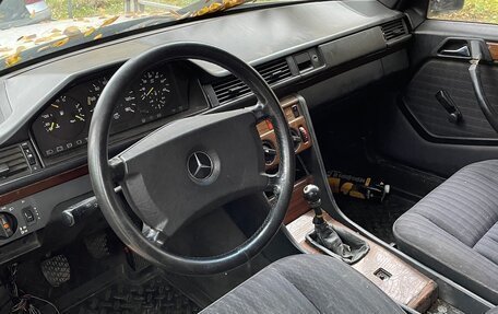 Mercedes-Benz W124, 1989 год, 180 000 рублей, 2 фотография