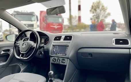 Volkswagen Polo VI (EU Market), 2016 год, 1 295 000 рублей, 13 фотография