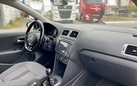 Volkswagen Polo VI (EU Market), 2016 год, 1 295 000 рублей, 14 фотография