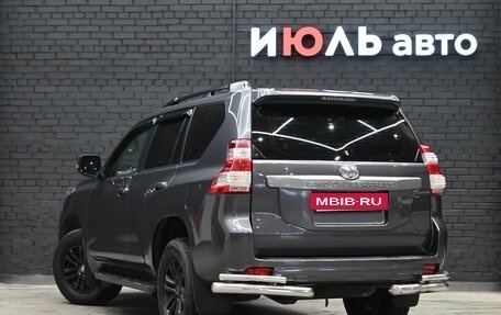 Toyota Land Cruiser Prado 150 рестайлинг 2, 2015 год, 3 865 000 рублей, 6 фотография