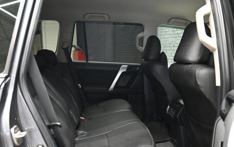 Toyota Land Cruiser Prado 150 рестайлинг 2, 2015 год, 3 865 000 рублей, 22 фотография