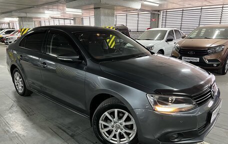 Volkswagen Jetta VI, 2011 год, 799 000 рублей, 3 фотография