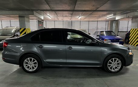 Volkswagen Jetta VI, 2011 год, 799 000 рублей, 4 фотография